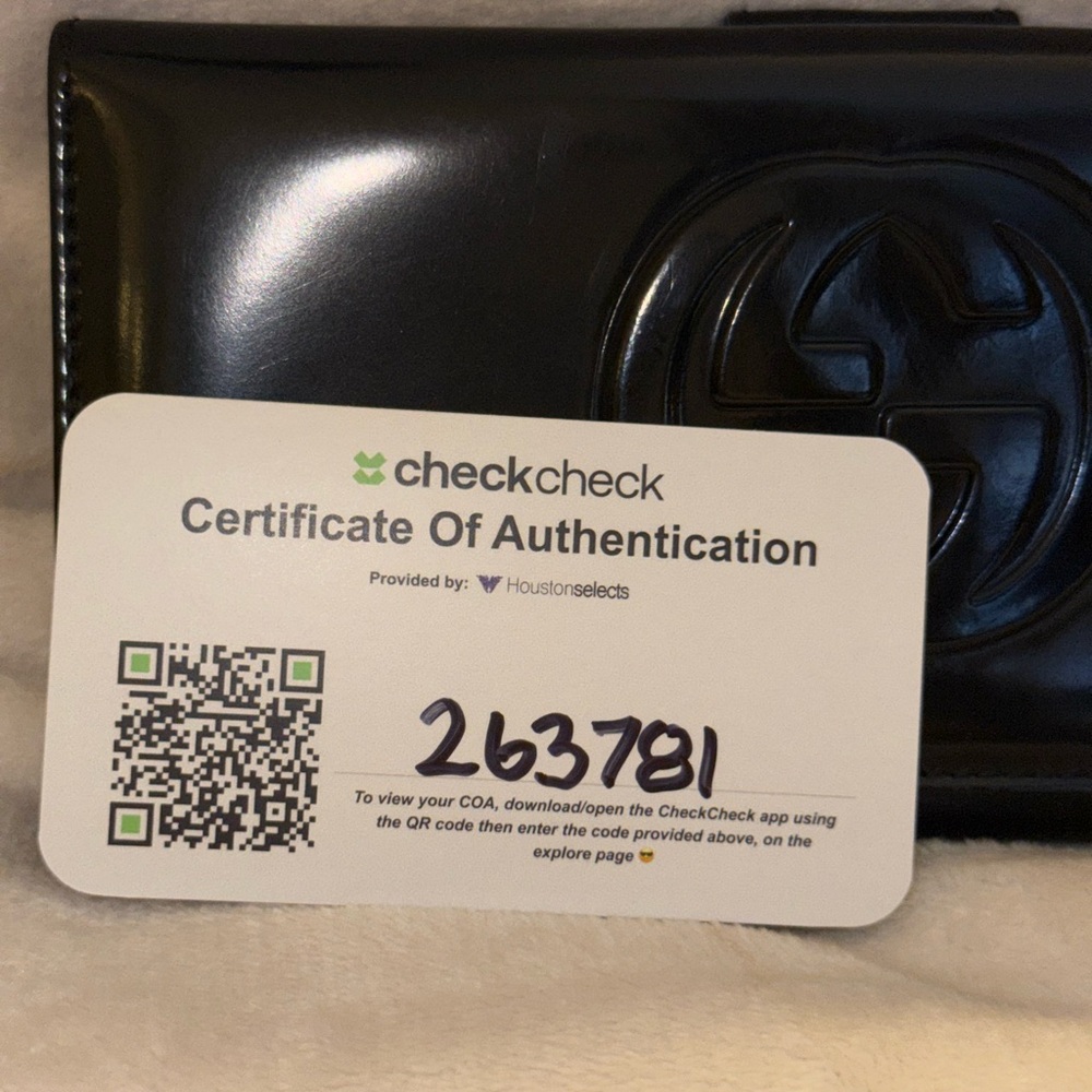 Gucci Glossy Black Leather Clutch - Picture 14 of 14